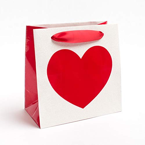 Kelly Toy gift set on display, perfect for a Valentine surprise.