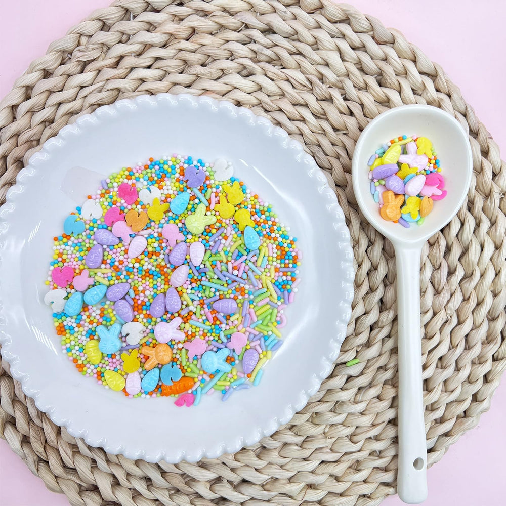 Kercky Easter sprinkles 5-compartment box keeps colors organized and fresh