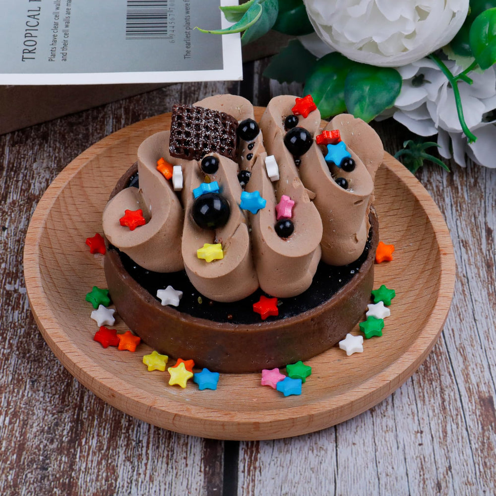 Kercky Rainbow nonpareils sprinkles add fine color detail to desserts.