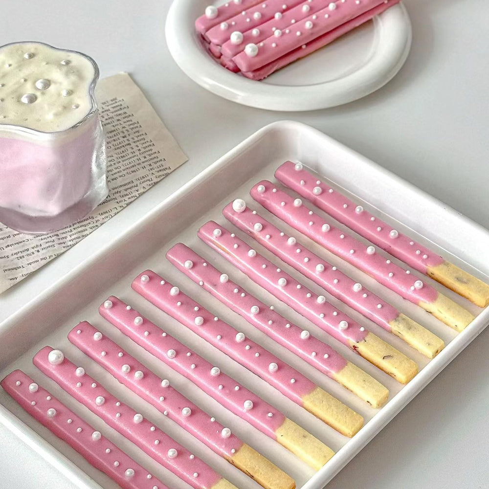 Kercky sprinkles bottle with separate compartments keeps sizes organized