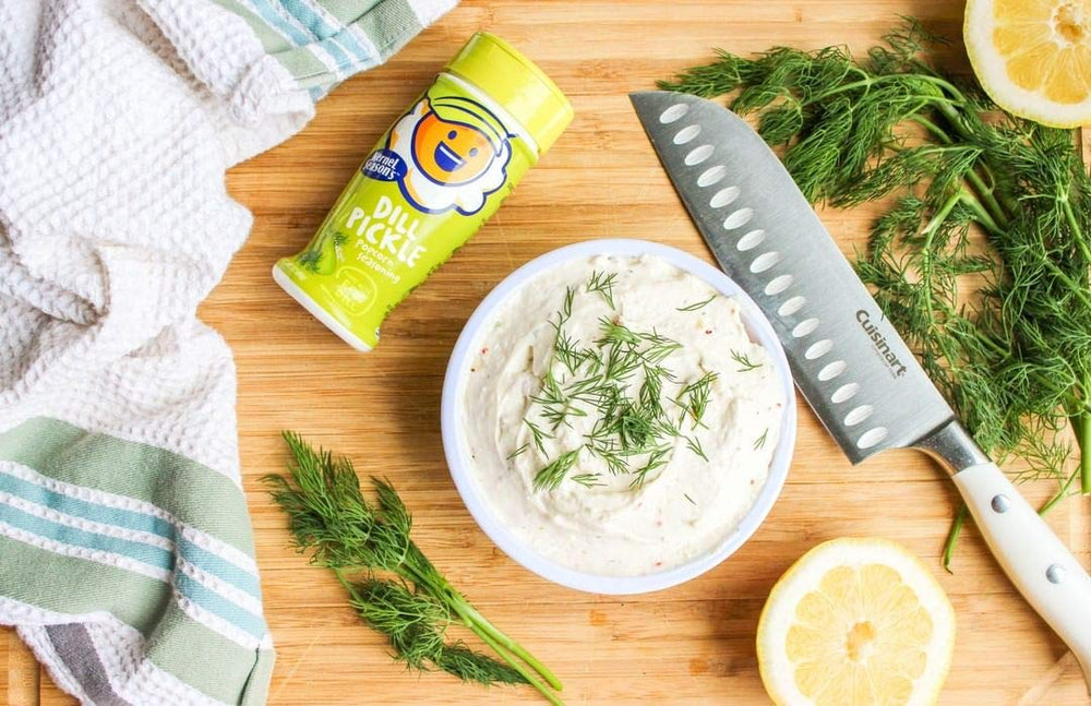 Kernel Season's Dill Pickle jar closeup highlights all-natural flavor.