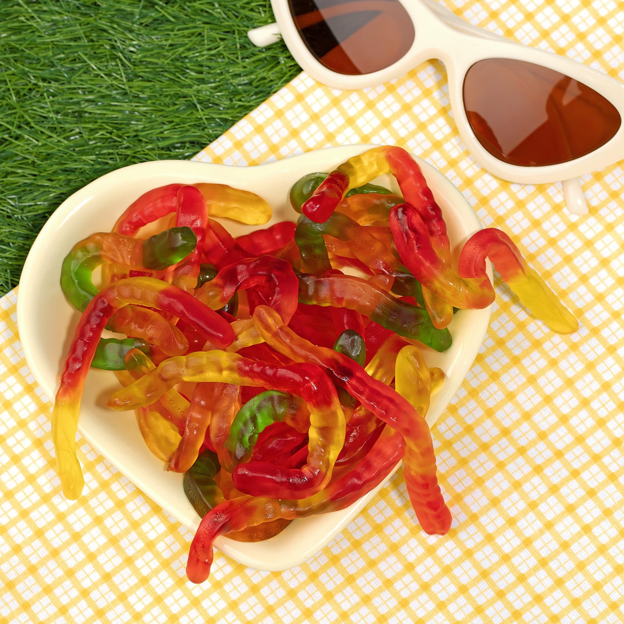 Kervan Bebeto gummy worms ideal for party favors and celebrations