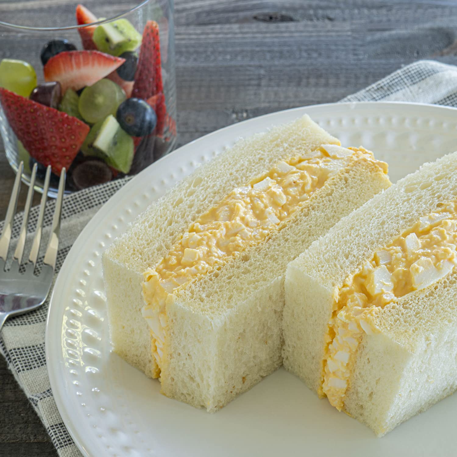 Kewpie mayonnaise as a dipping option for snacks and fries.