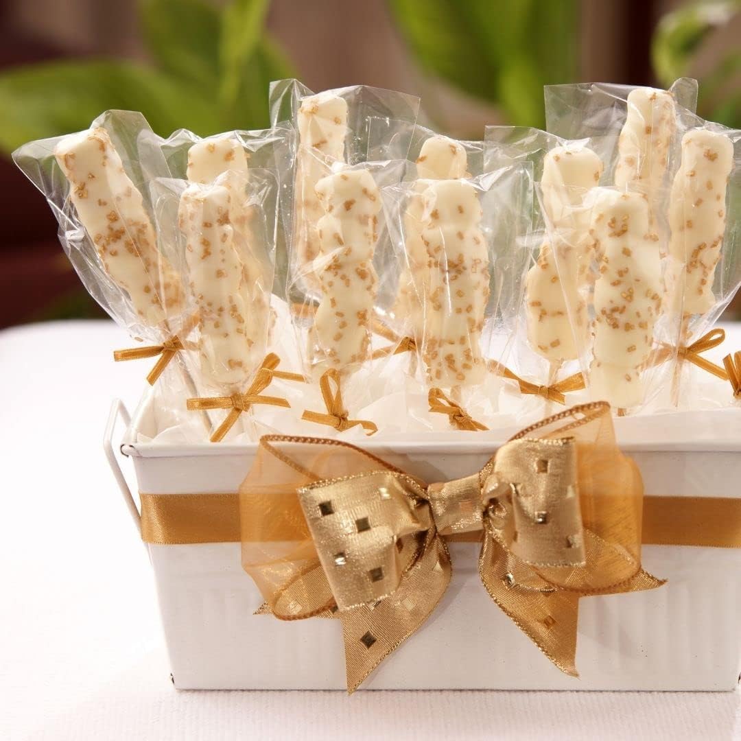 KIDU Merckens wafers for decorating cakes with a shiny drizzle.