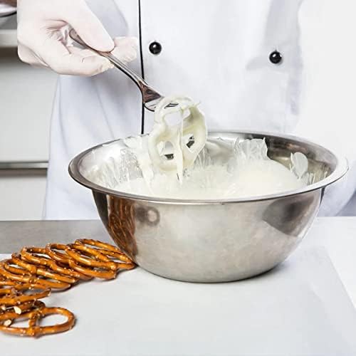 KIDU Merckens wafers dipping strawberries with a glossy finish.