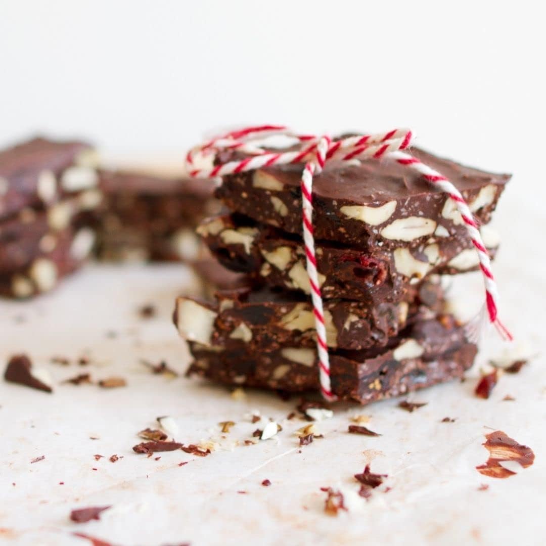 KIDU rich dark wafers shown for coating and topping desserts.