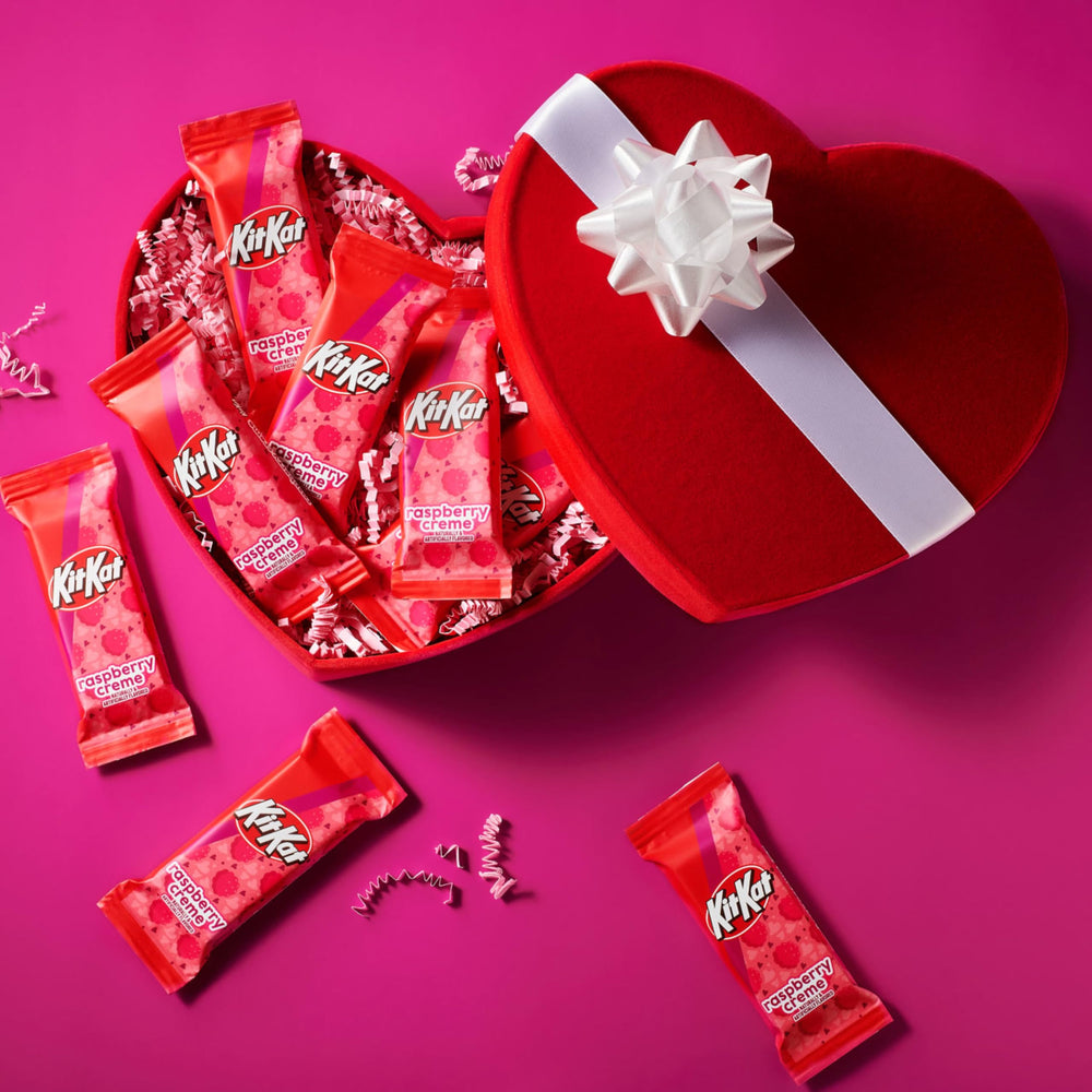 Kit Kat party bowl with raspberry wafers invites friends to share