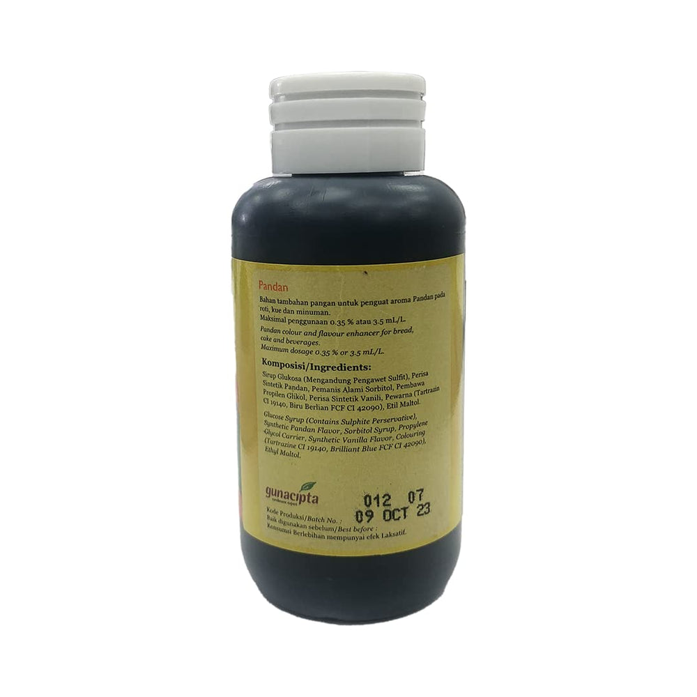 Koepoe Koepoe Pandan Flavoring Paste close-up reveals smooth texture for mixing.