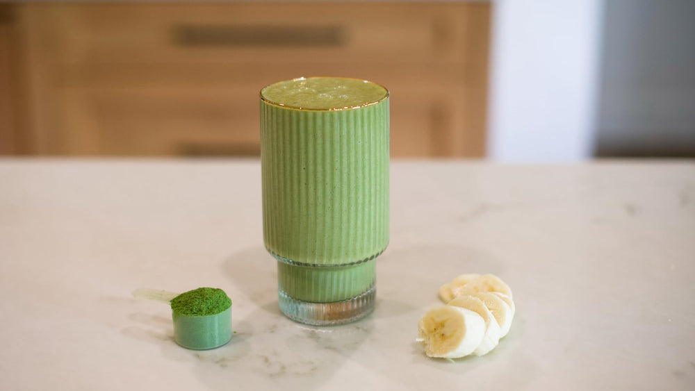 KOYAH Spinach Powder in a smoothie showing quick nutrient boost.