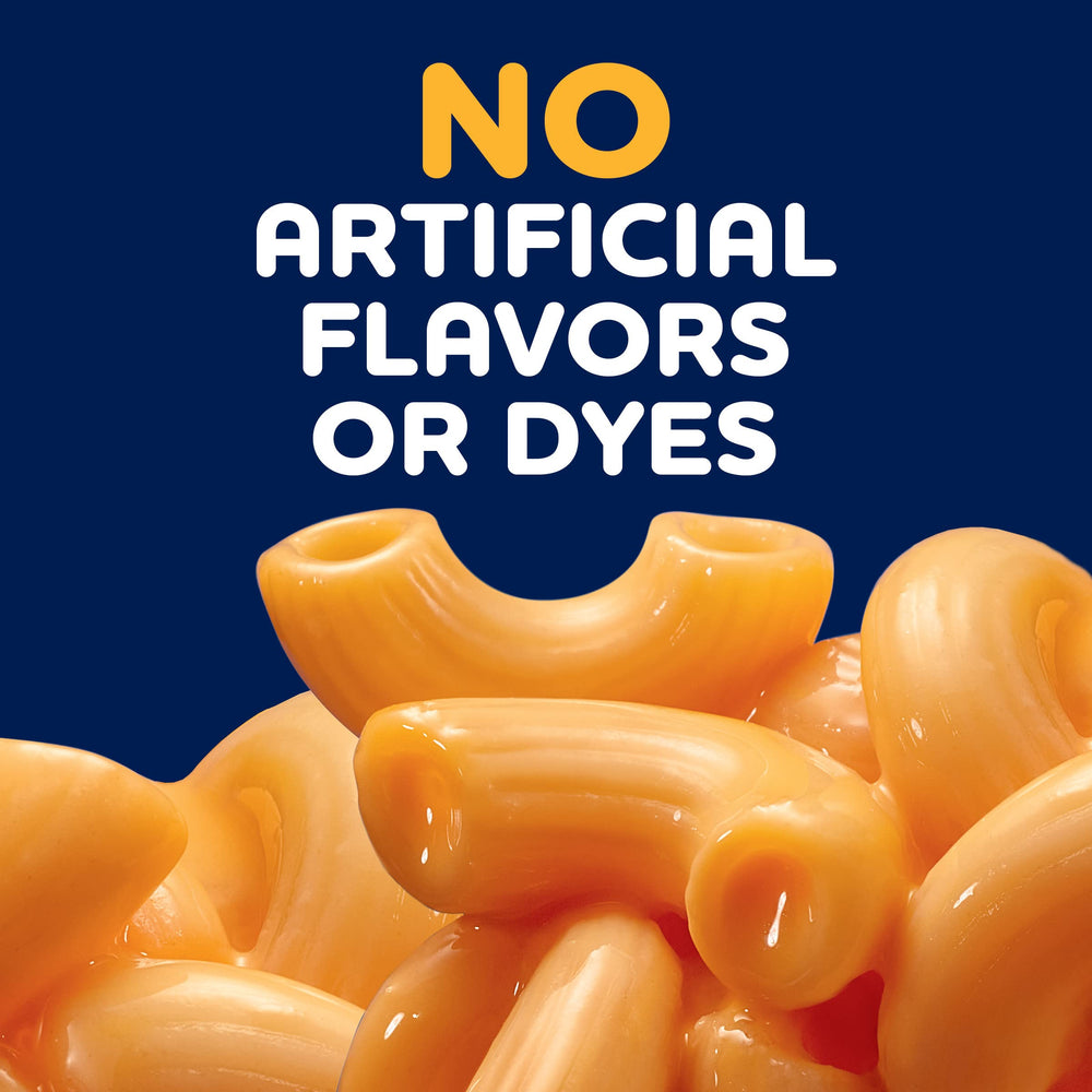 Kraft Deluxe Mac and Cheese ready dish plated, a comforting hot meal.