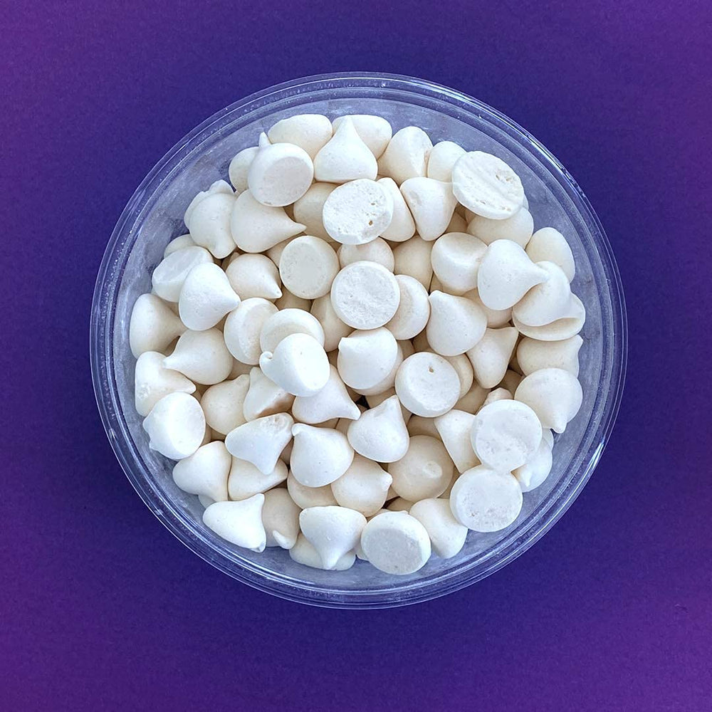 Gifting-ready vanilla meringue cookies with premium ingredients ideal for celebrations.