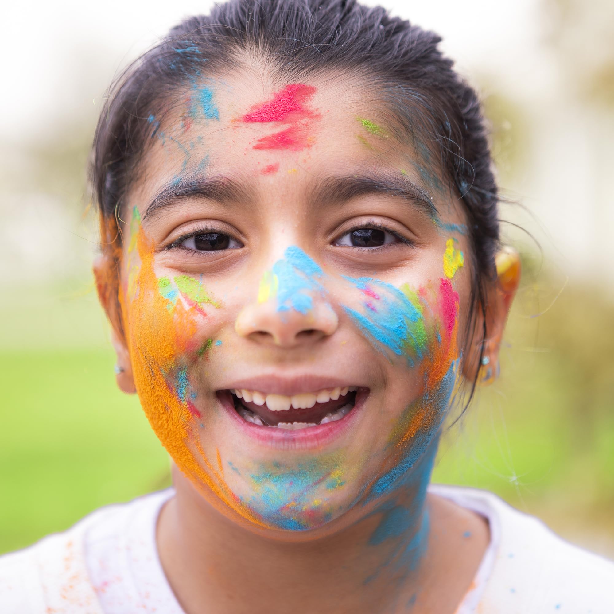Kulture Khazana green Holi color powder keeps grass safe and vibrant.