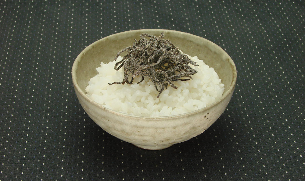 Kurakon salt kelp 500g packaging highlighting nutrition label and details.