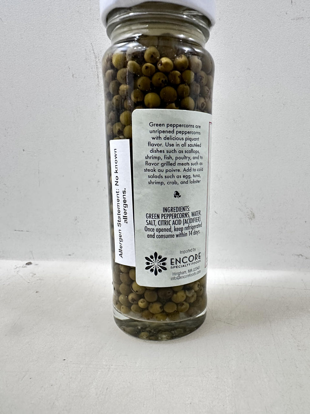 La Caperelle packaging preserves freshness and easy storage.