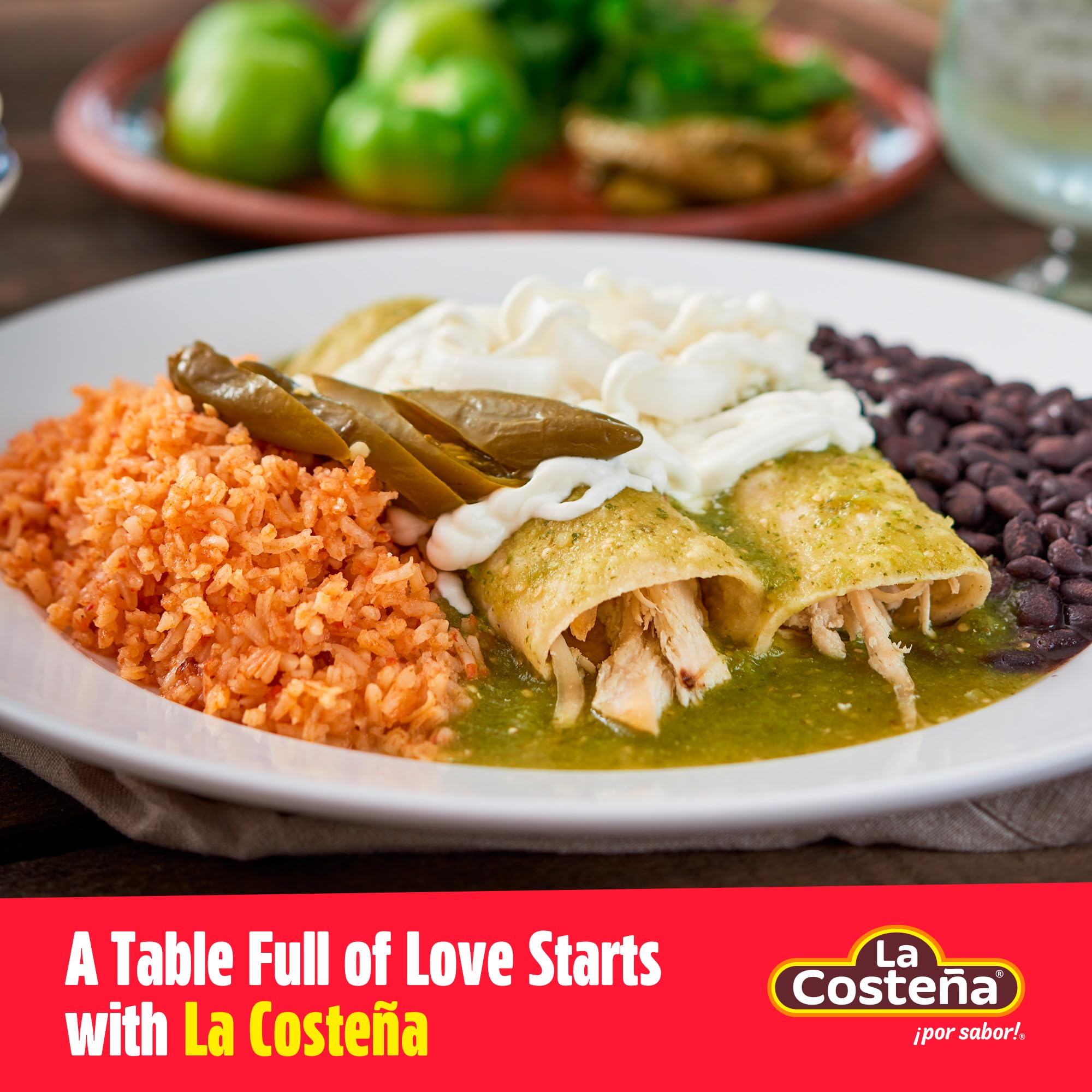 La Costeña jalapeño dip idea enhances chips with tangy spice.