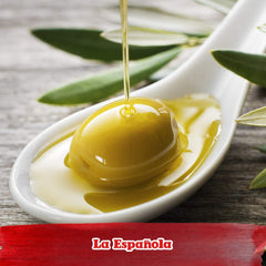 La Española dipping-ready oil scene invites fresh, fruity notes at table.