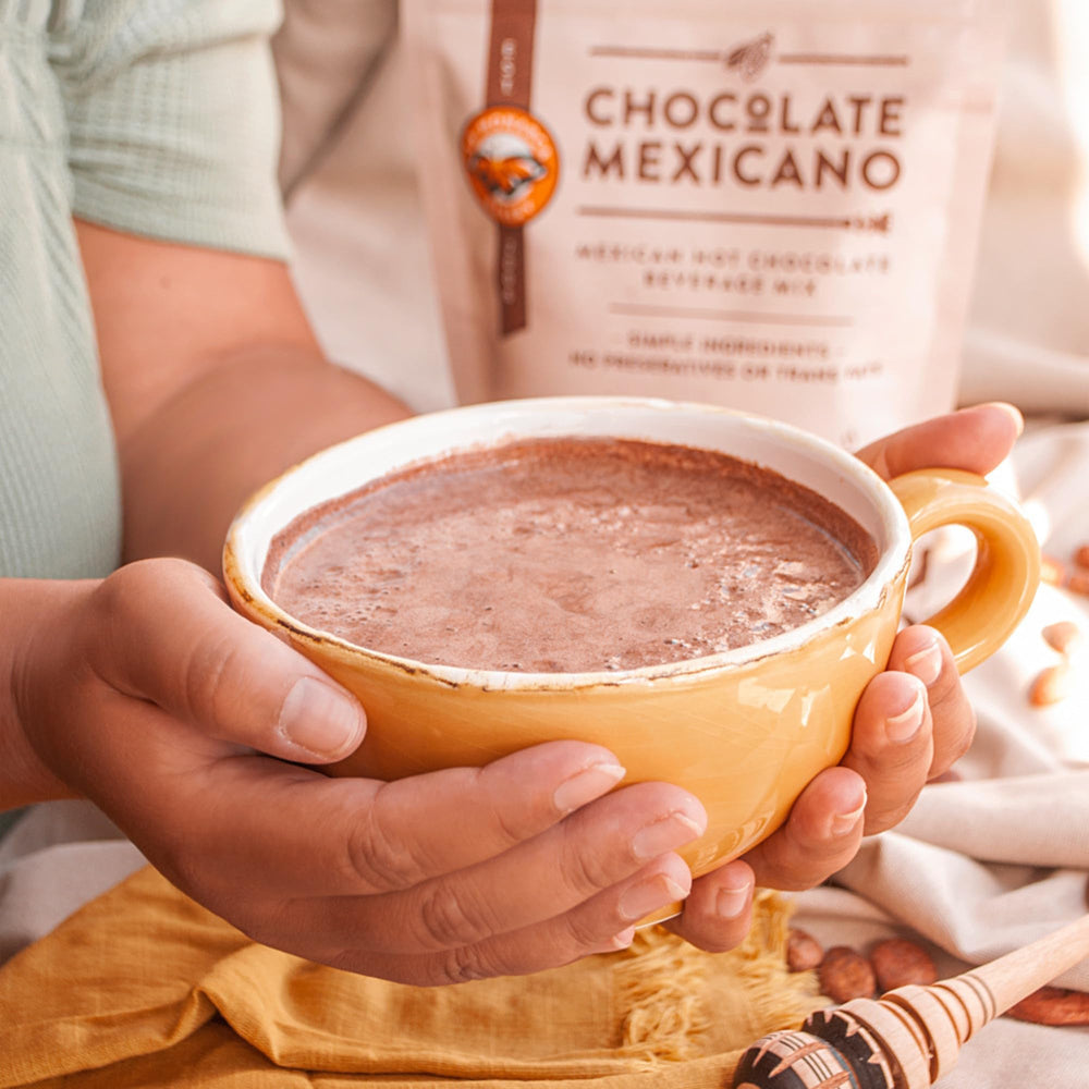 La Monarca Bakery cinnamon-dusted powder evokes warm spice aromas.