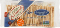 La Panzanella Croccantini Original Mini crackers on a plate, ideal with cheeses.