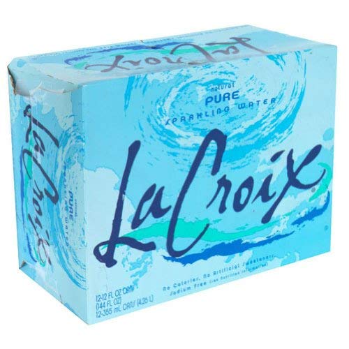 La Croix label detail highlights natural essences and aroma.