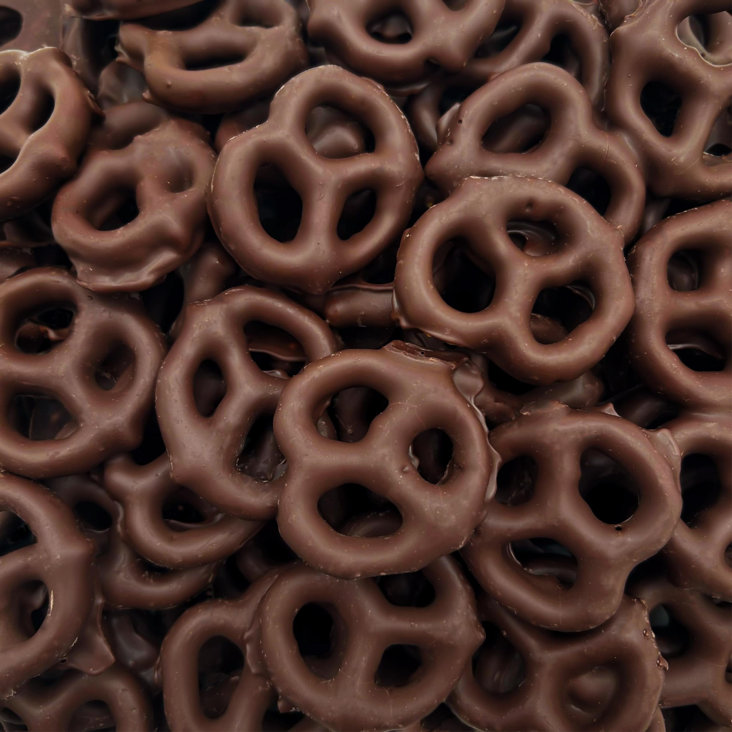 LAETAFOOD dark chocolate pretzels bag front, ideal on-the-go snack