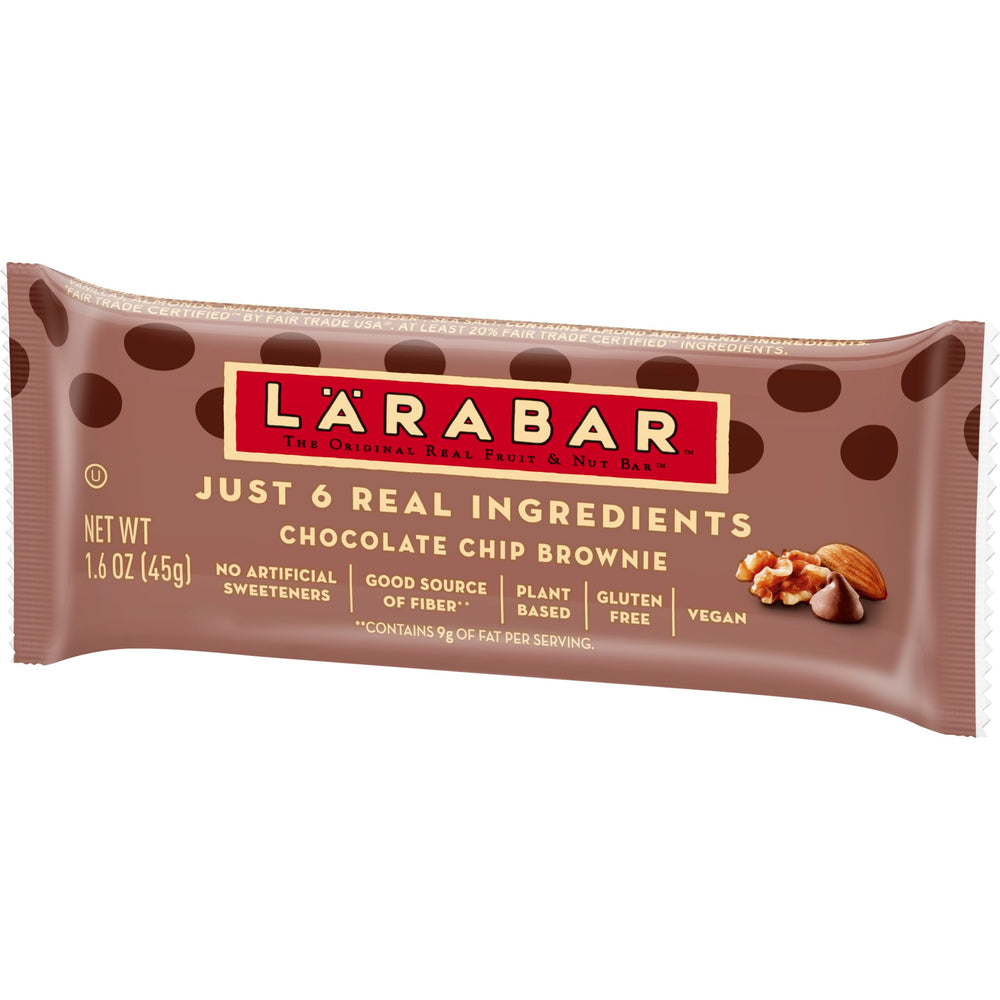 LÄRABAR ingredients close-up with dates and chocolate chips for simple snacking.