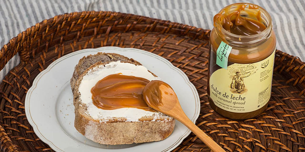 Las Quinas stevia-sweetened dulce de leche label close-up; highlights 0% trans fat.