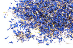 LattePowder German-grown cornflower petals add vibrant color to cupcakes and beverages