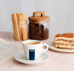 Lavazza Crema e Gusto origin beans from South America, Africa and Asia for rich character.