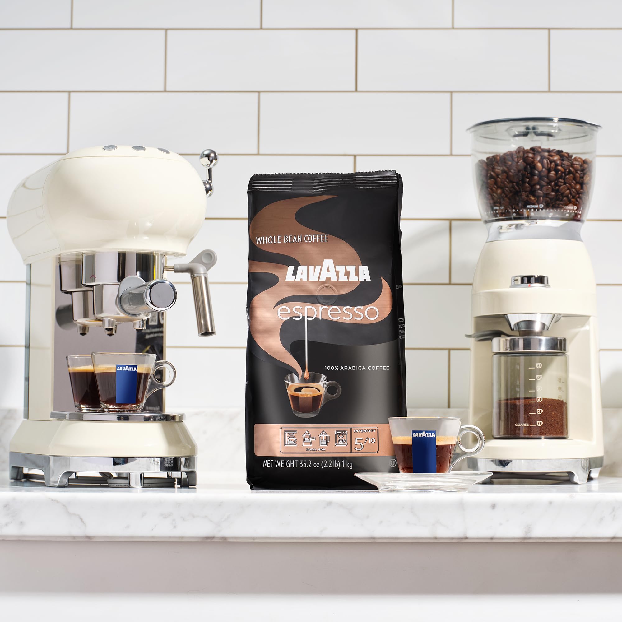 Lavazza packaging label highlights bulk pack for freshness and value.