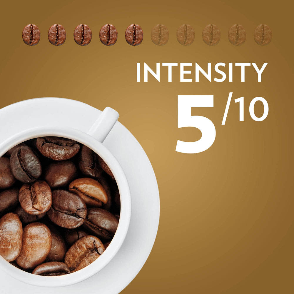 Lavazza Qualità Oro medium roast label; consistent strength for everyday brews.