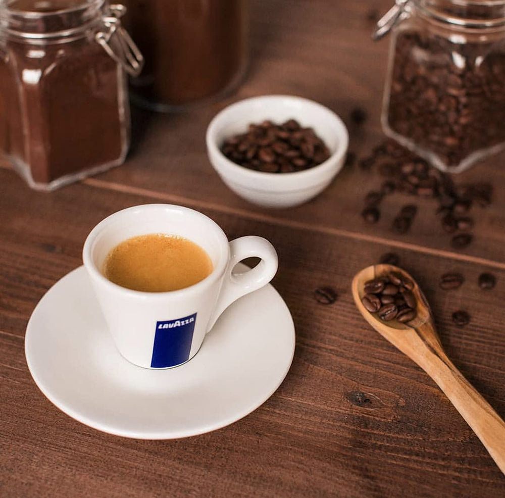 Lavazza Qualità Rossa French press setup highlighting full-bodied finish