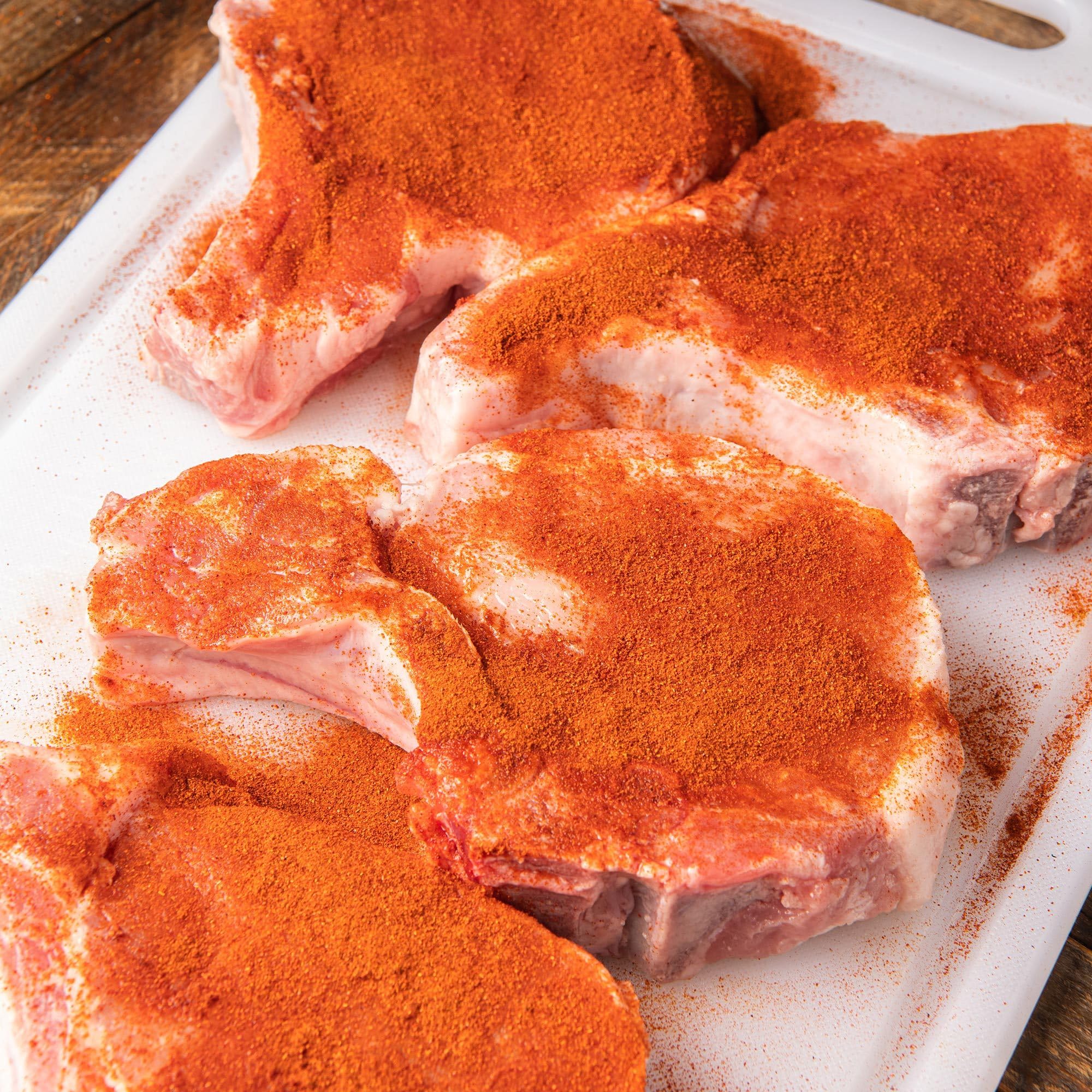 Lawry's Casero Paprika with herbs, pairing well with garlic, oregano, and thyme.