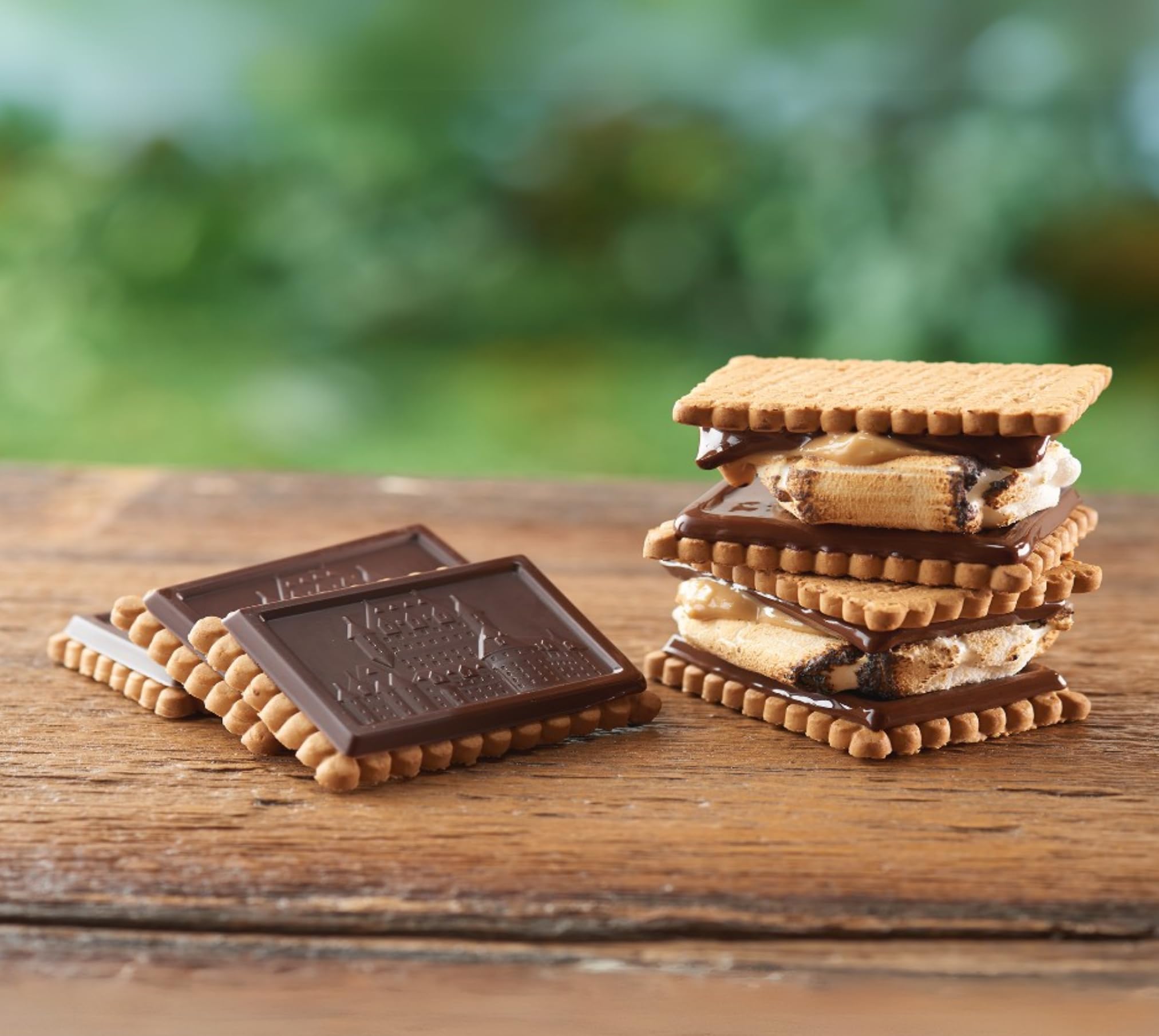 Eco-friendly packaging LECLERC Celebration Butter Cookies sealed in recycled carton board.