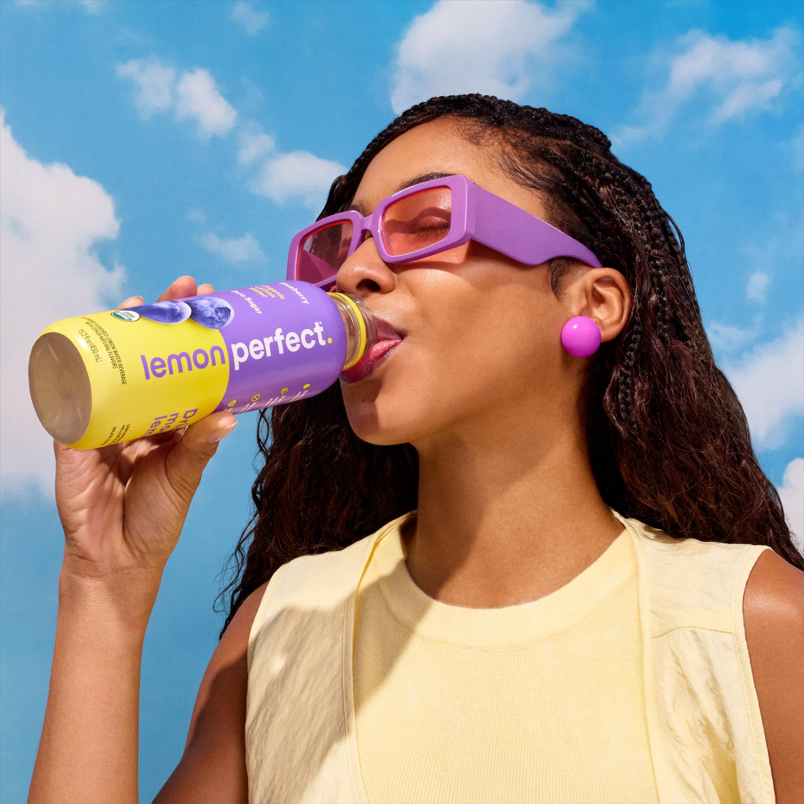 Lemon Perfect blueberry glass serves a refreshing on-the-go option