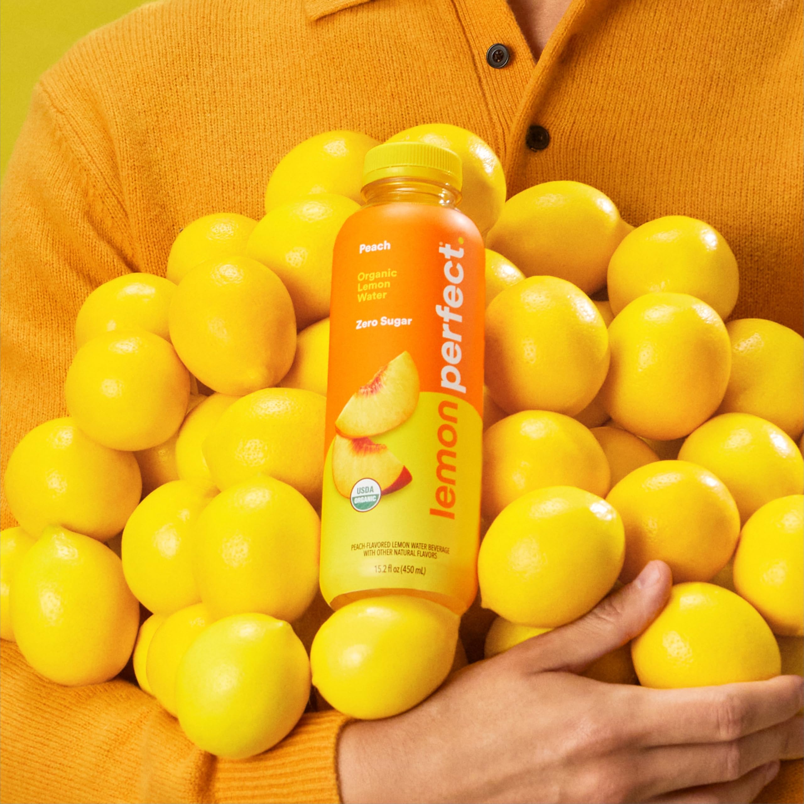 Lemon Perfect Peach glass serve invites flavorful hydration.