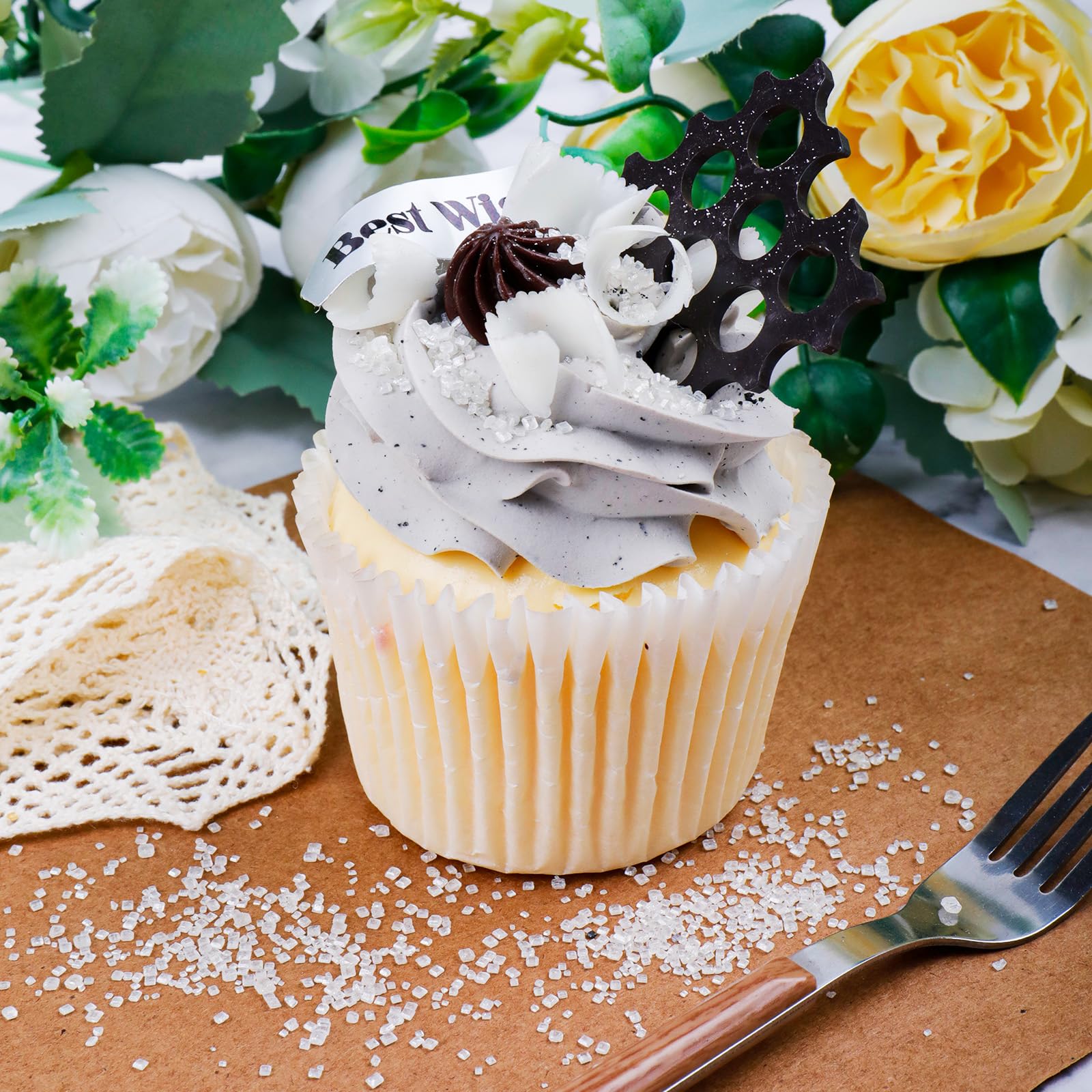 LittleStar sparkling sugar for cupcakes and cakes delivers bright, eye-catching shine.