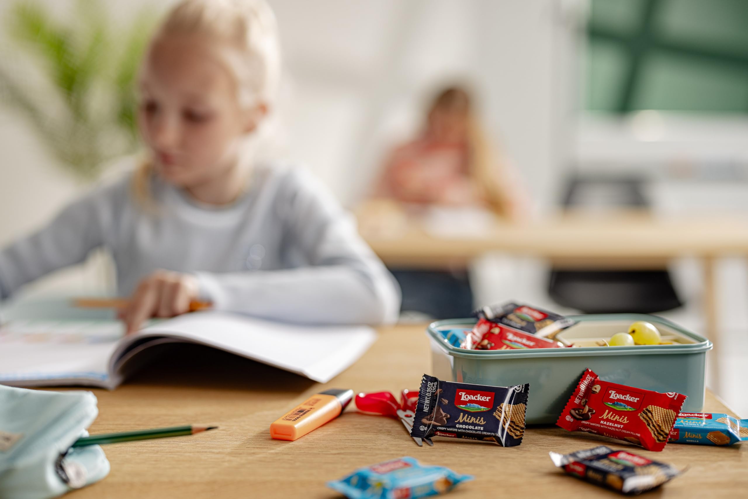 Loacker Minis non-GMO, ethically sourced ingredients for mindful snacking.