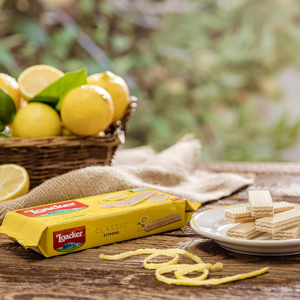 Loacker Non-GMO, Kosher, and Halal certified lemon wafers for versatile snacking.