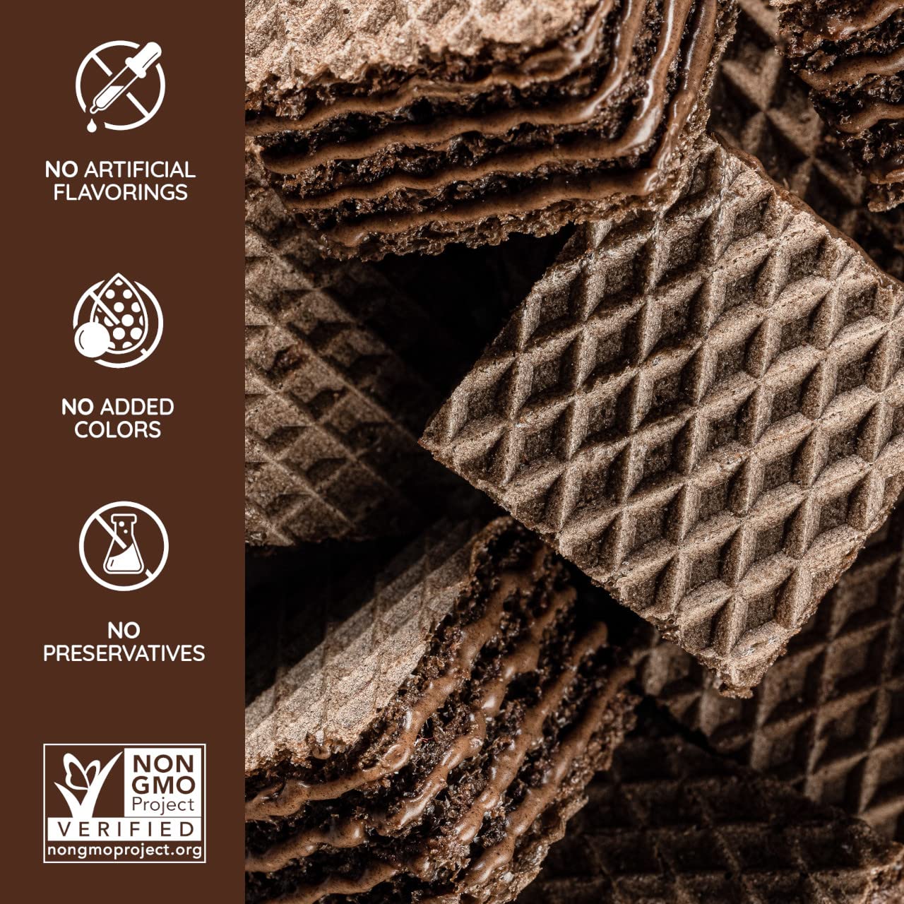 Loacker Quadratini Double Choc cross-section with crisp wafers and cocoa cream