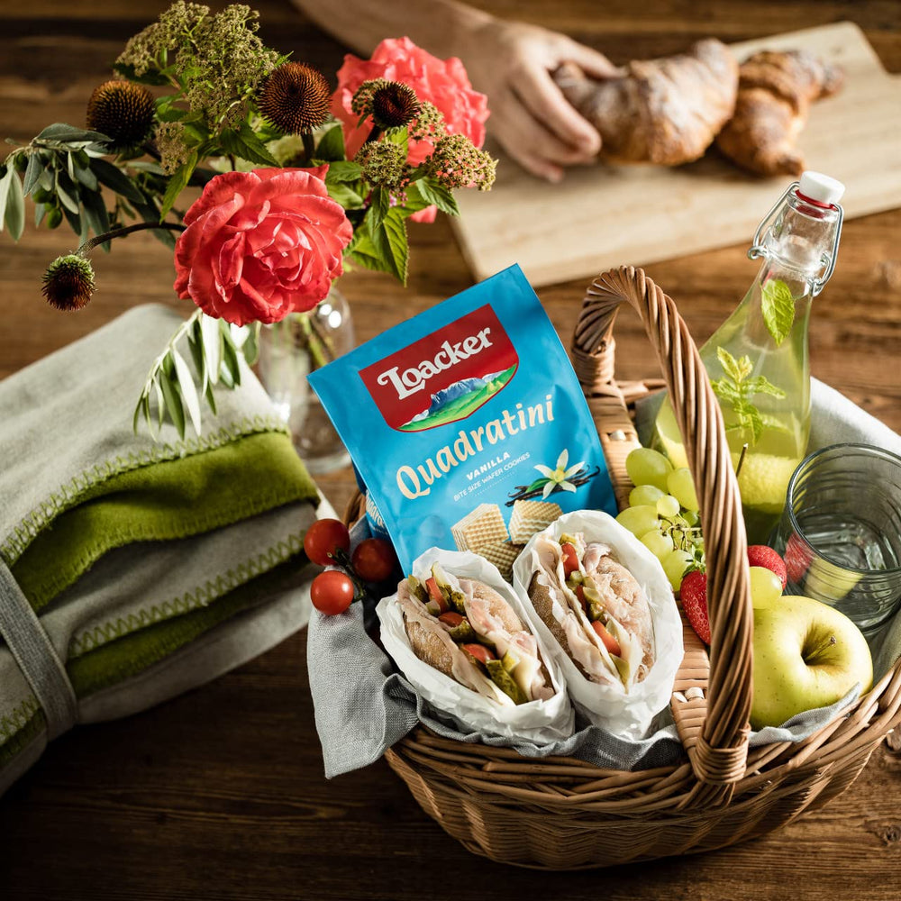 Gift basket idea with Loacker Quadratini vanilla wafers.