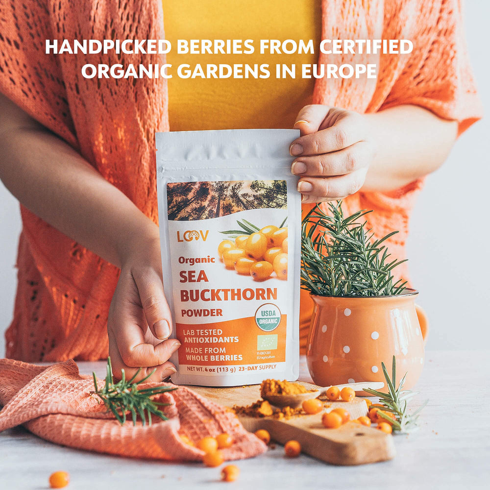 LOOV Nordic sea buckthorn powder packaging close-up; Nordic-grown berries for vibrant color.