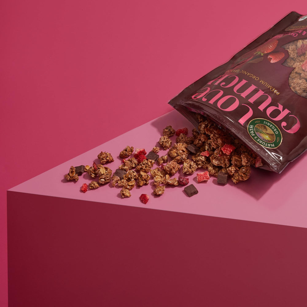 Organic and Non-GMO labels on Love Crunch granola packaging