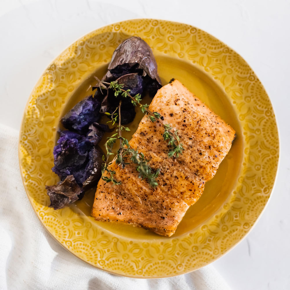 Lucini Premium Select olive oil dipping bowl setup highlights culinary versatility