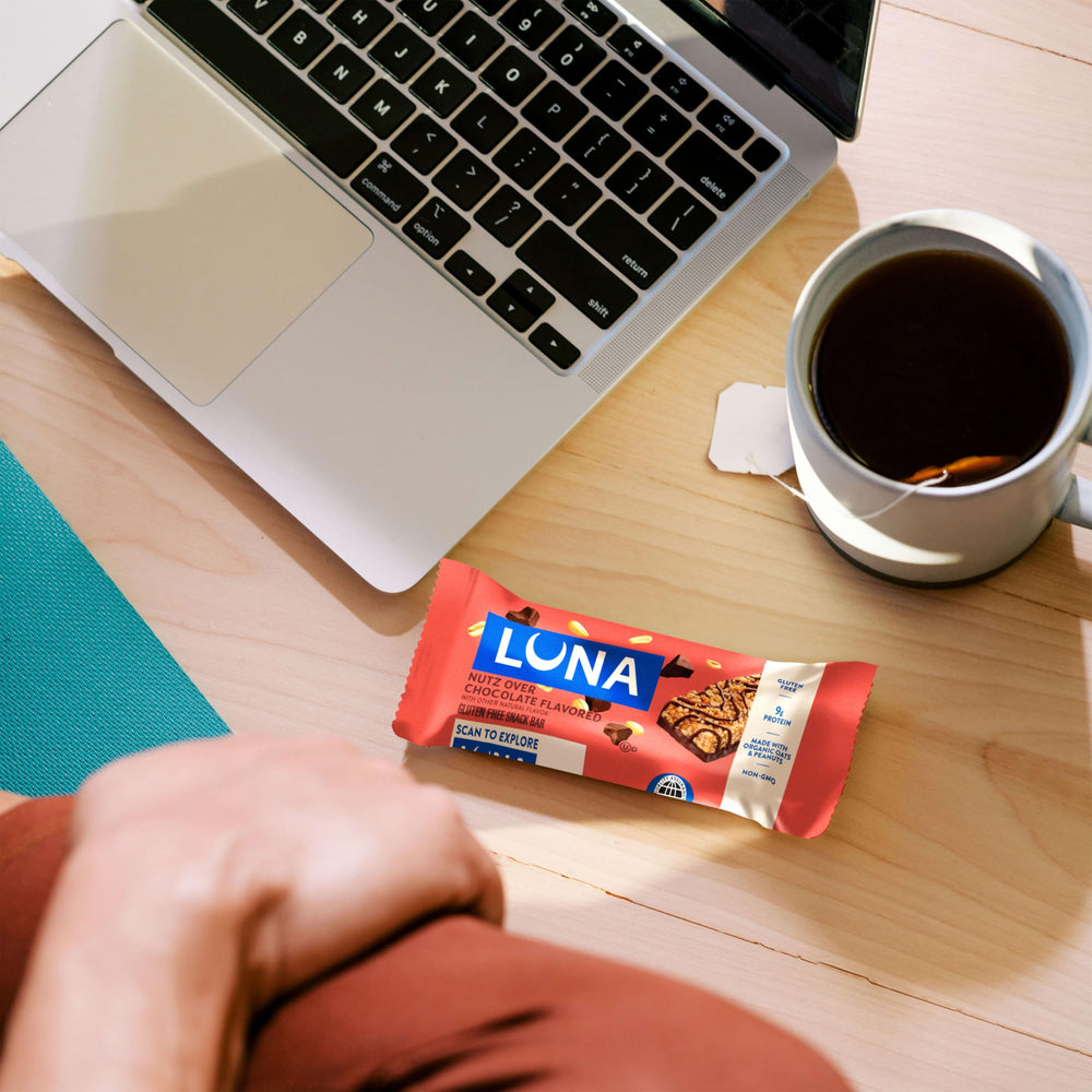 LUNA Nutz Over Chocolate emphasizes plant-based protein per bar.