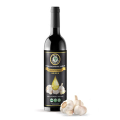 M.G. PAPPAS garlic olive oil bottle close-up highlighting robust flavor