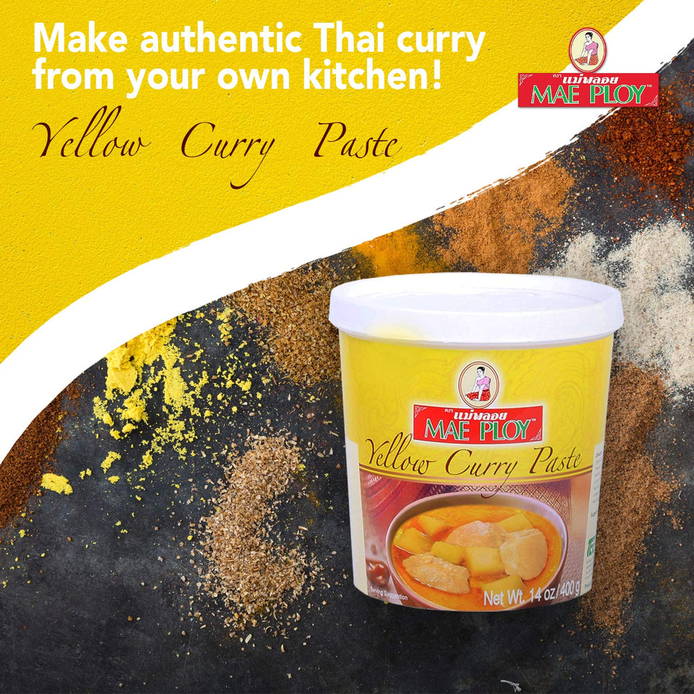 Mae Ploy yellow curry ingredients highlight lemongrass and kaffir lime.