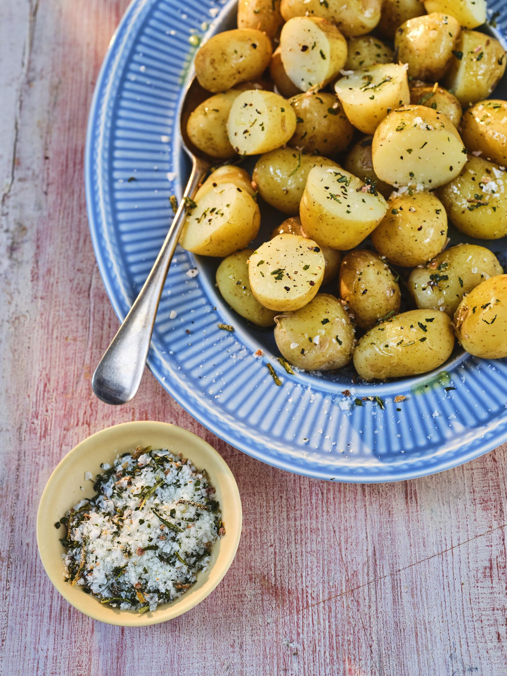 Garlic sea salt enhances creamy chicken flavor