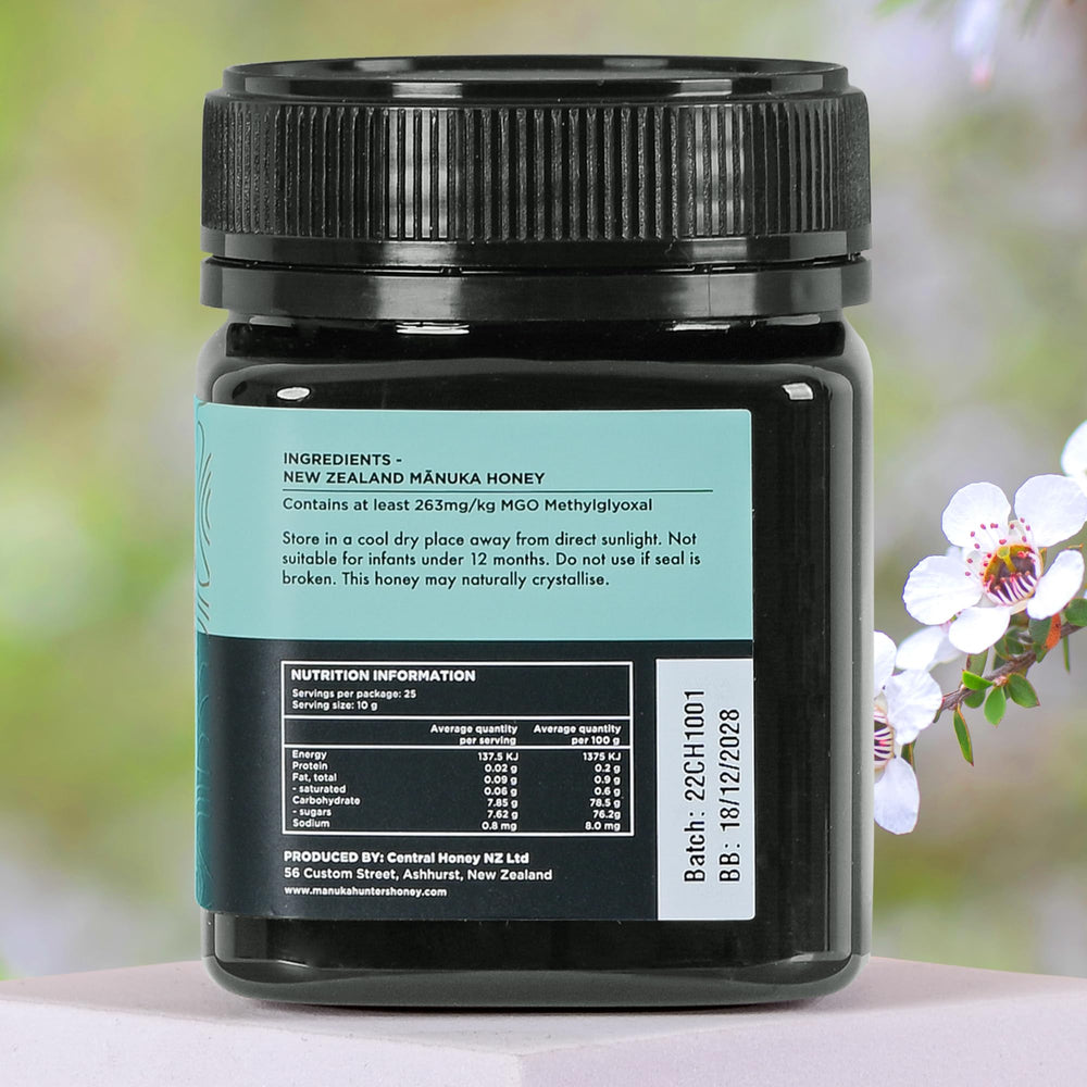 Manuka Hunters jar view shows 8.8oz capacity and pure sweetness