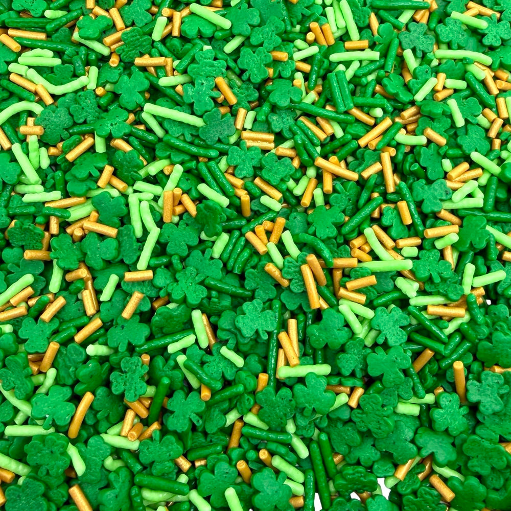 Manvscakes St Patrick’s Day greens elevate cookies and cupcakes.