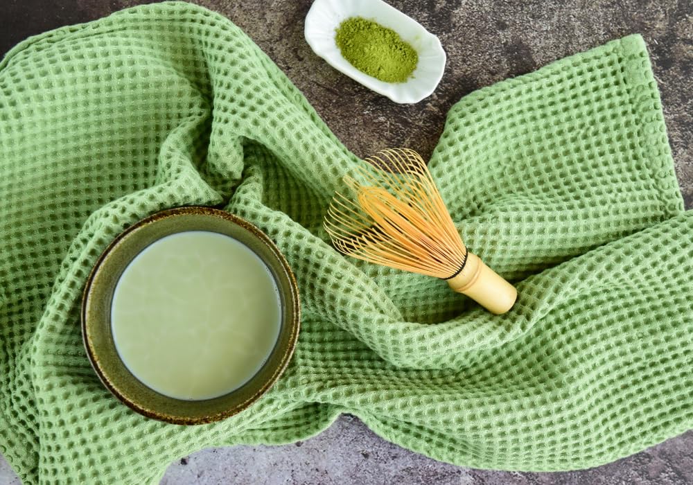 Morning ritual with Matcha Kari for alertness and calm.